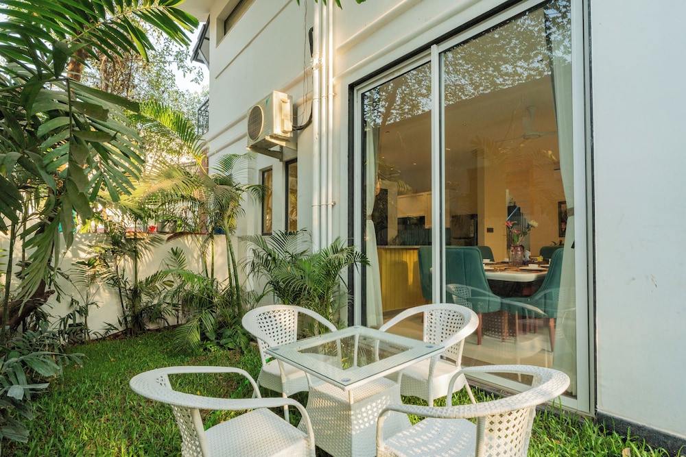 ELIVAAS Laguna Camellia | Luxe 4 BHK Villa Near Popular Beaches with Private Pool