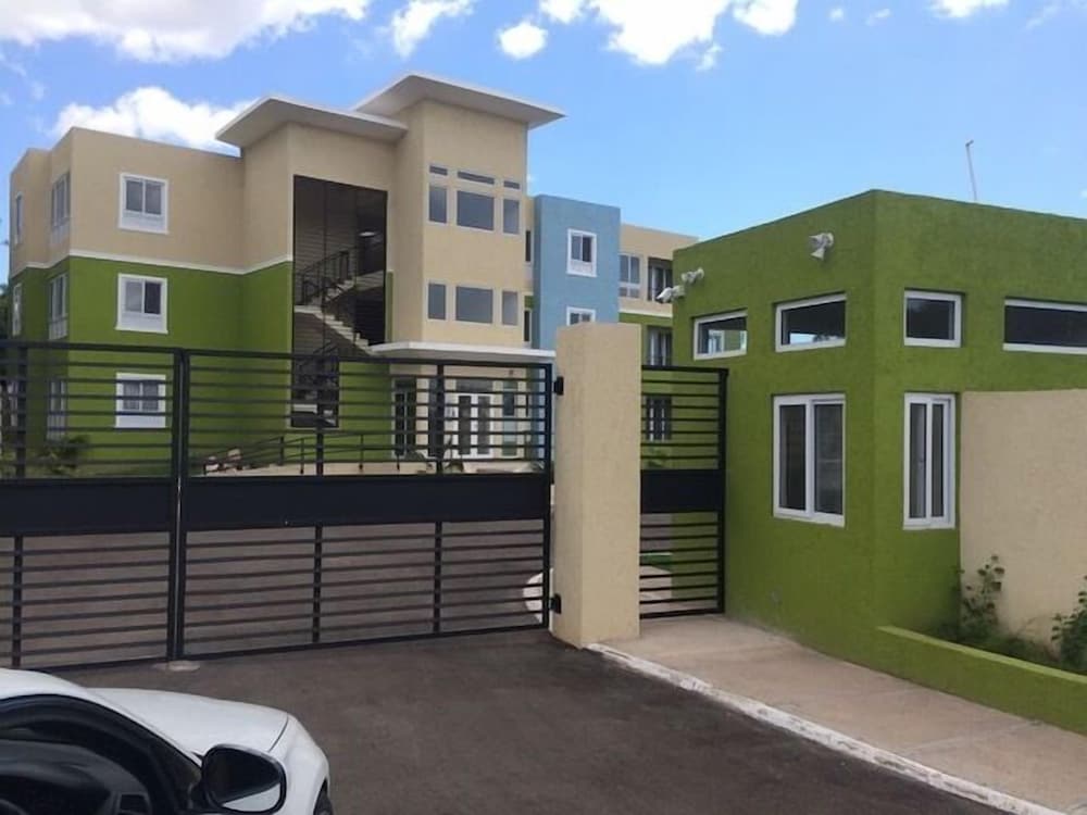 Kingston Apartment at Tres Vista