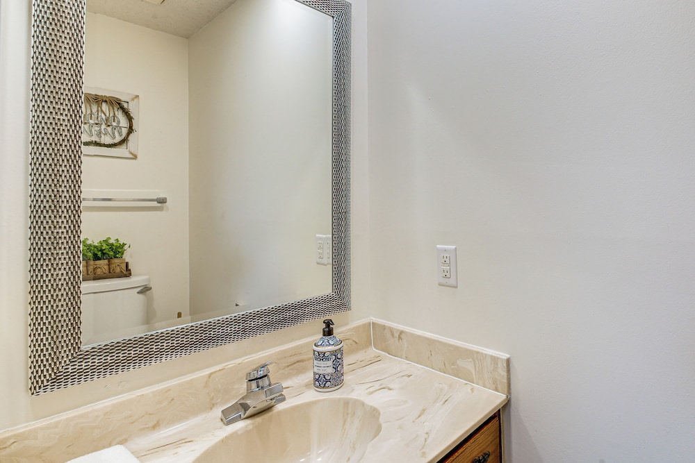Lake Desoto Townhome: Swim Dock, Pets Welcome!
