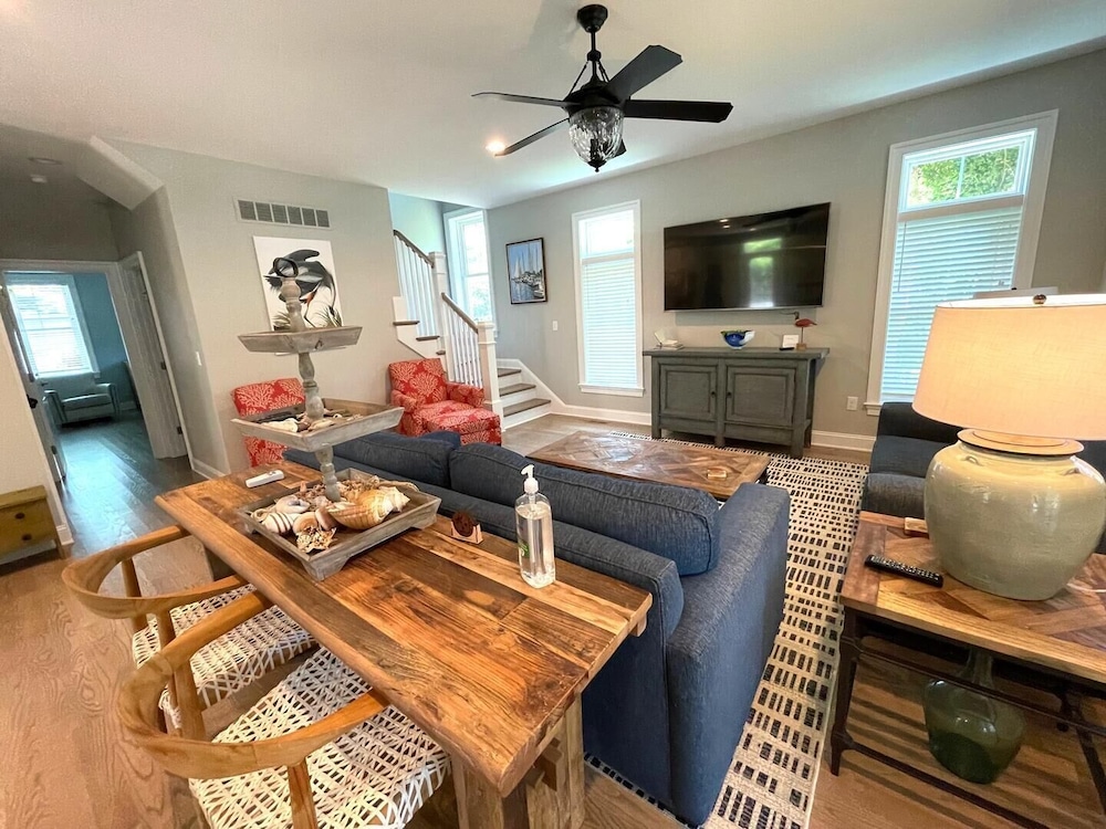Laurel Street 114