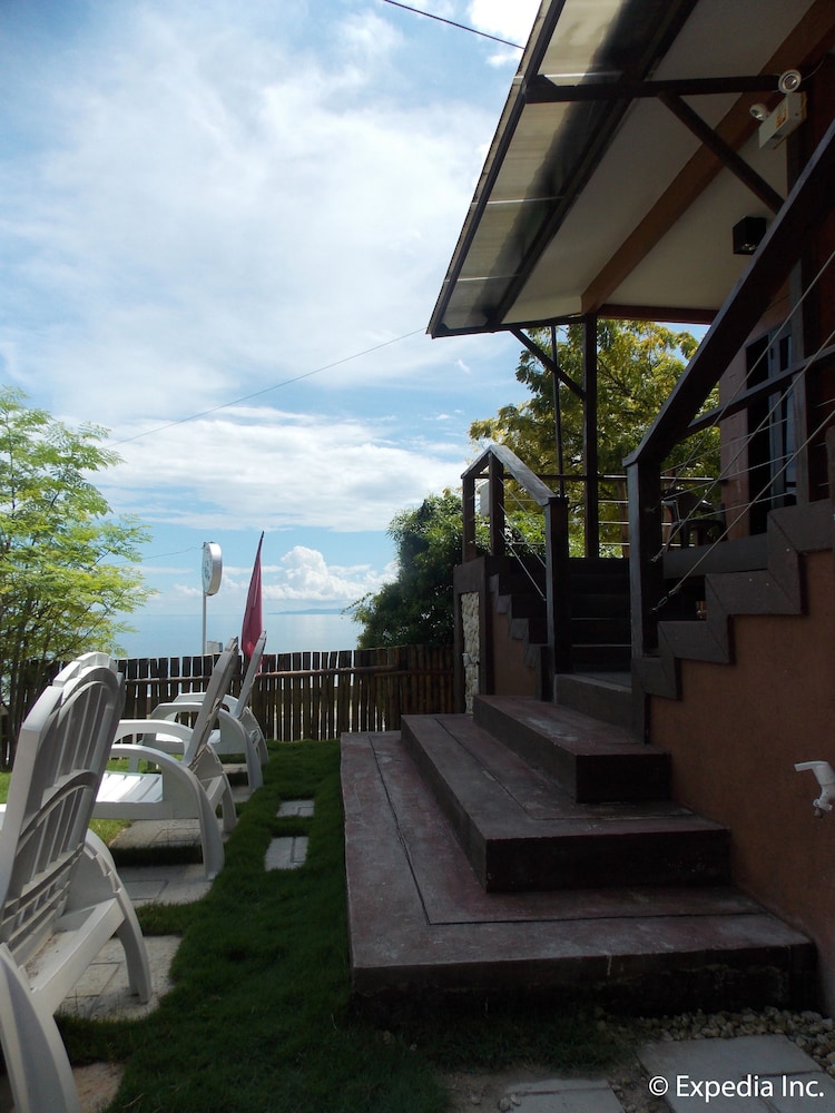 24/7 Lantawan Resort