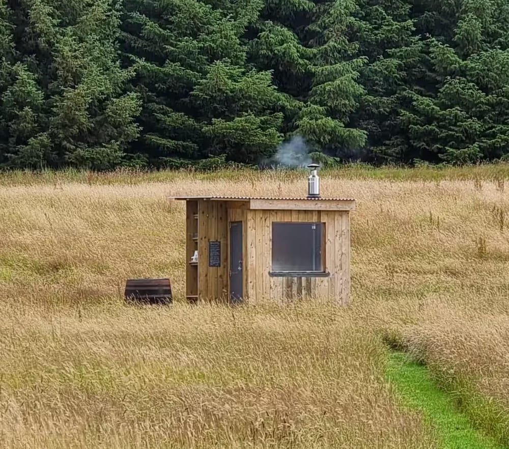 Glamping Pod - Sleeps 2 - Pets - Parking - Wifi