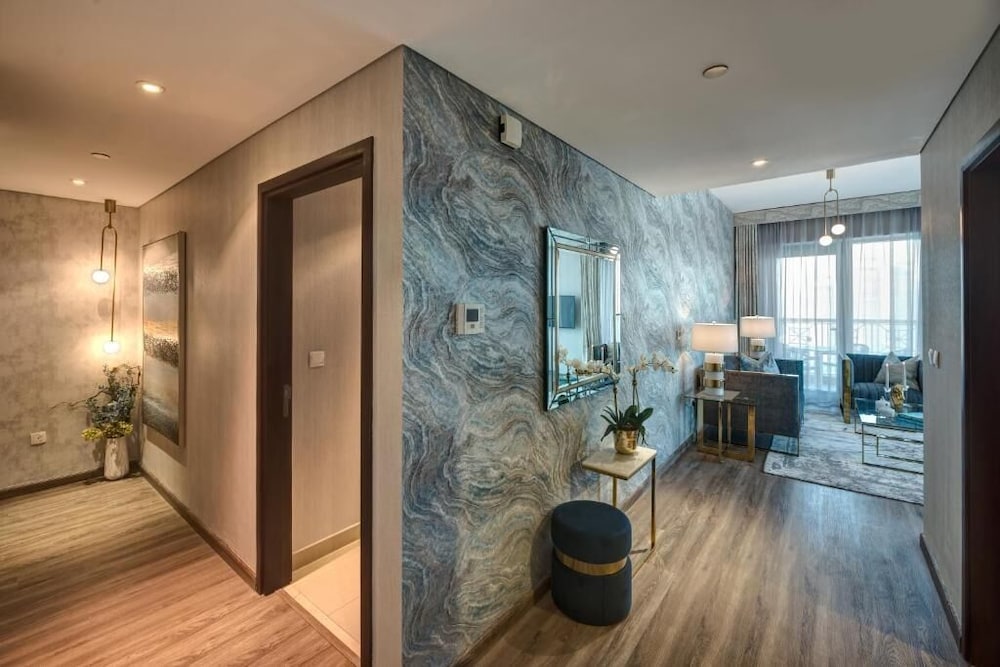 Durrani Homes - Designer 2BR Apt with stunning Burj Khalifa and Fountain View