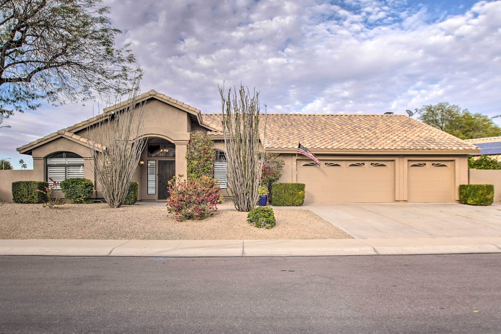 Luxurious Chandler Oasis w/ Heated Pool & Hot Tub!