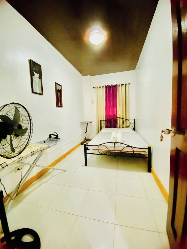 Len's Staycation 3bdr-2br-downstairs ,netflix&wifi