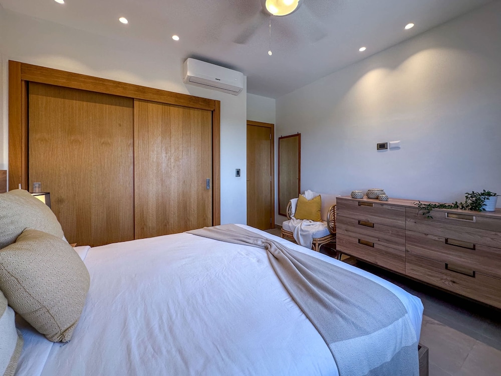 Fantastic new Golf View Apartment