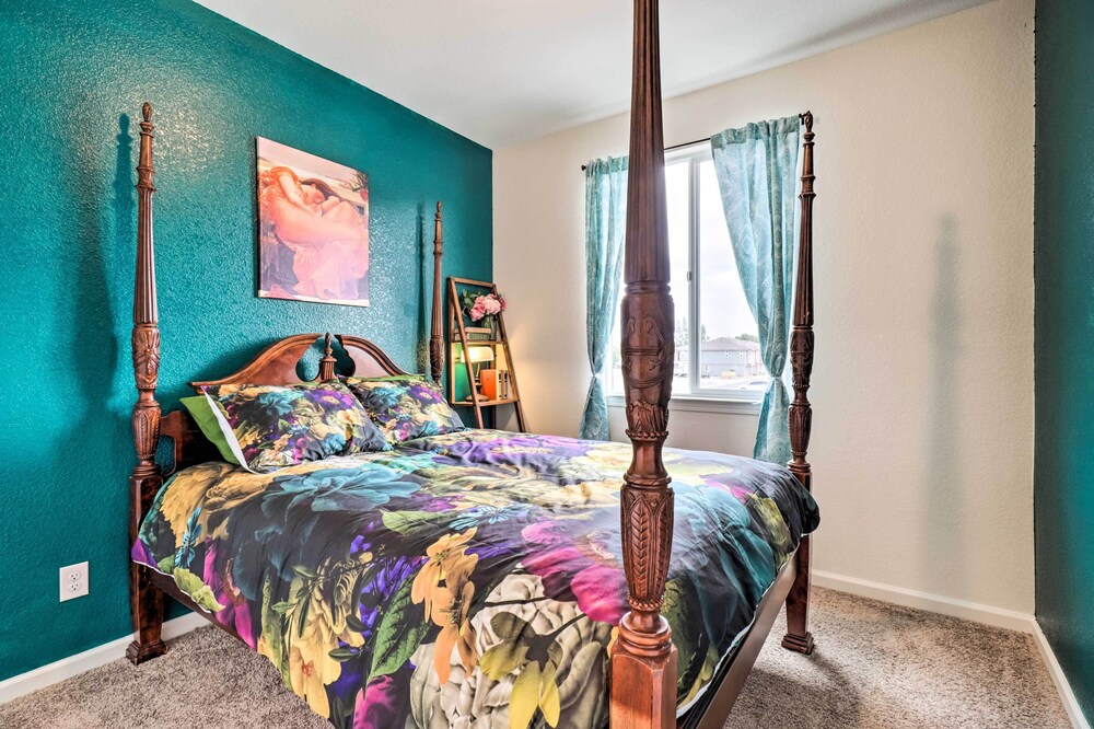 'the Nautilus' Central Carson City Townhome! view 5