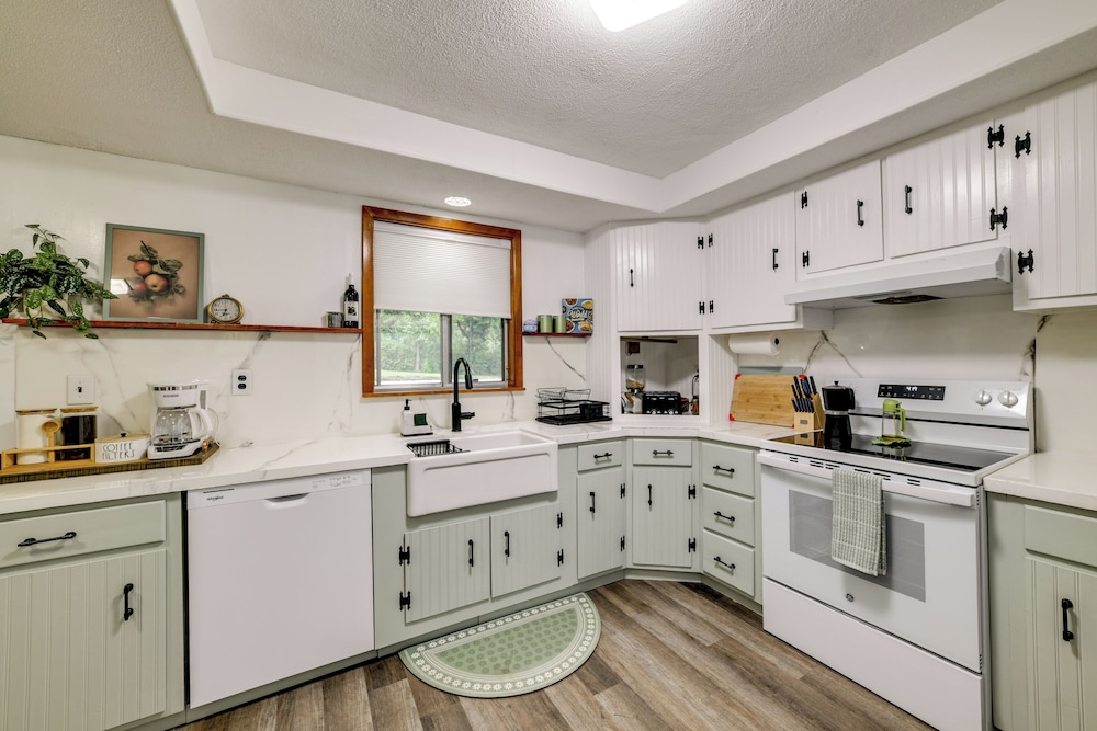Riverfront Retreat w/ Near Boat Launch in Nineveh!