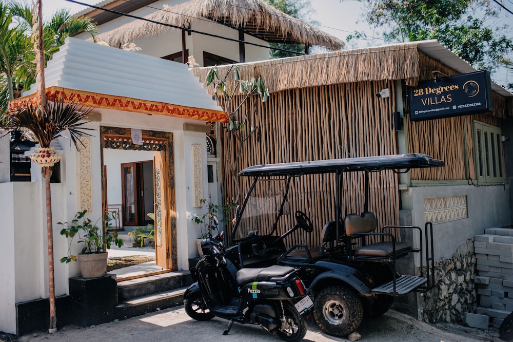 28 Degrees Lembongan