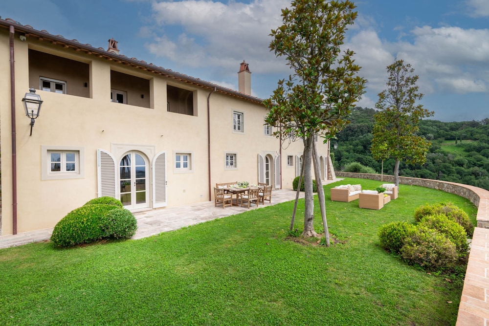 Villa Sunset in Lucca