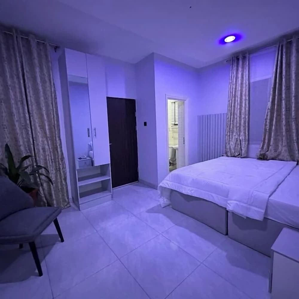 Bott Apartment