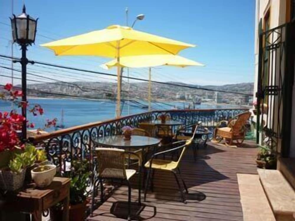 Hotel Artilleria 199 - Image 1