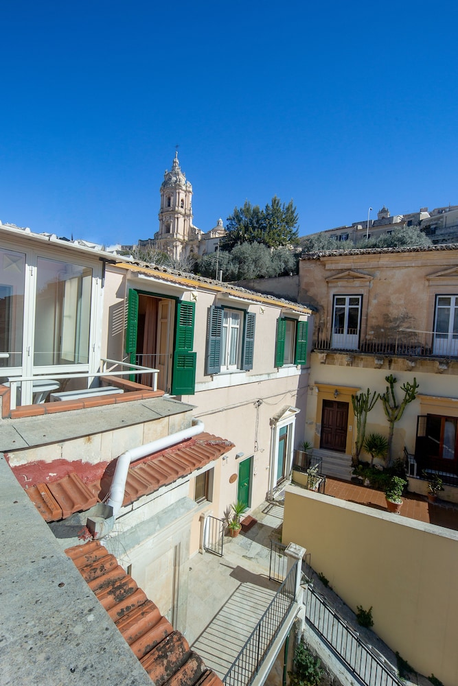Modica Vacations - Casa Albergo Portale Pirrera - Property Image 33