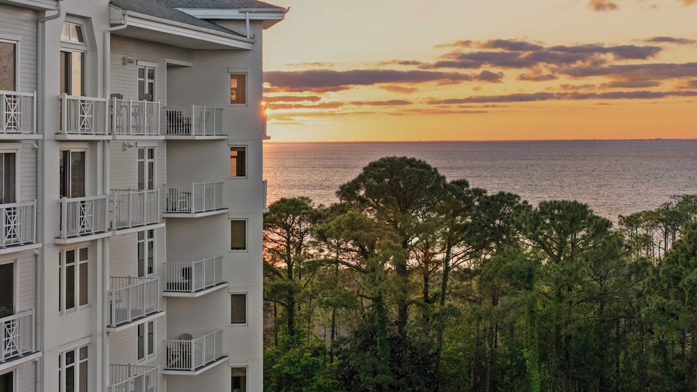 2 Resort Studios by Avantstay Sleeps 8, Pool, Shuttle, Tennis, Near Baytowne & Beach