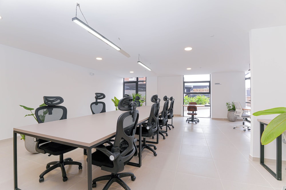 Metropolitan Living by HOUSY