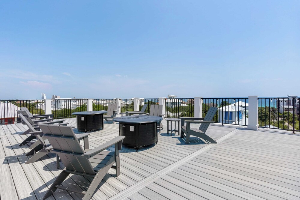 All Decked Out Seagrove by Avantstay Priv Pool+hot Tub, Ocean Views!