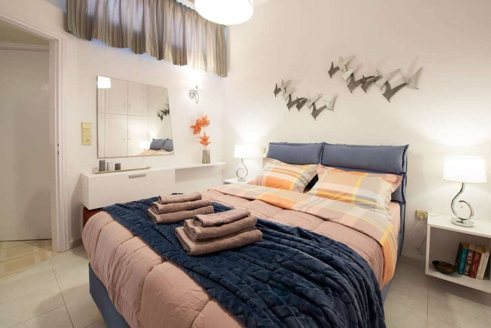 Dolce Favola Nomad Casa - Kalamata s City Getaway