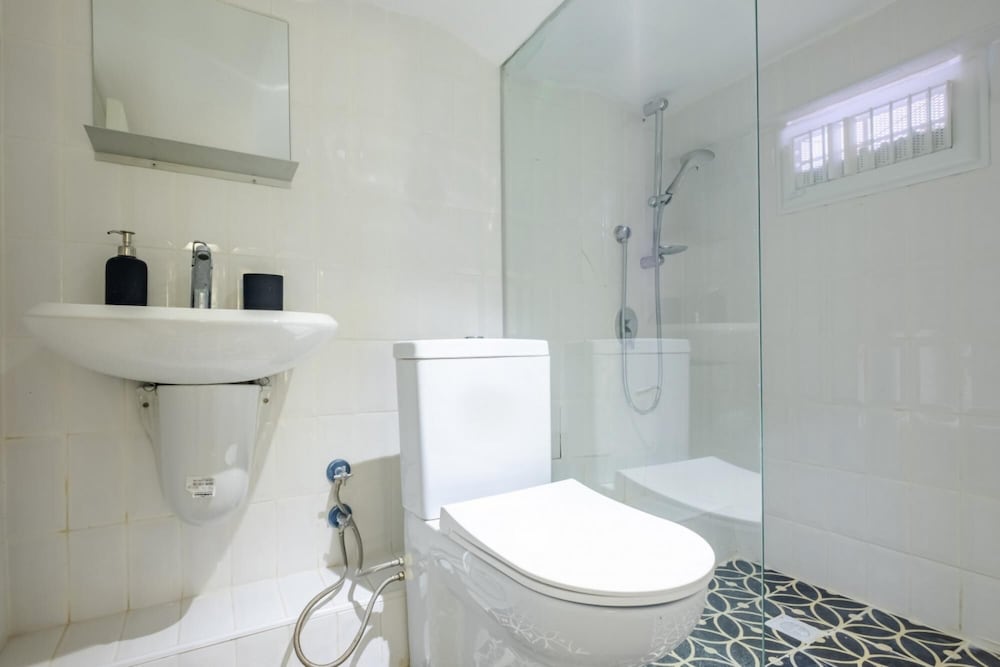 Vibrant Flat 5 Minutes Walk to Istiklal in Beyoglu