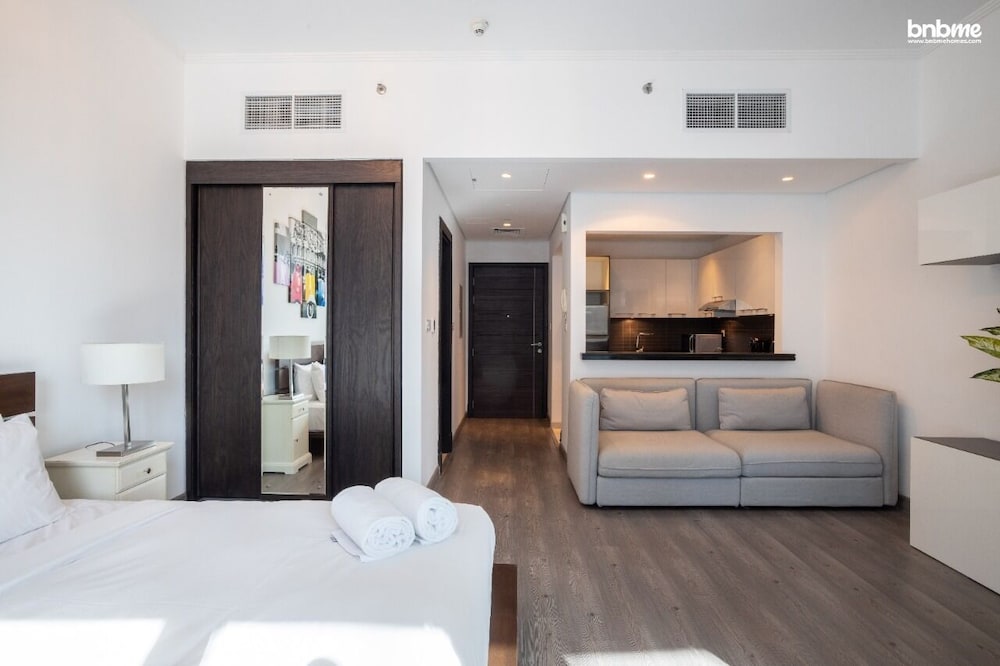 Classic Studio in the of the Marina Bnbmehomes