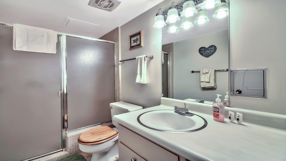 Altomare's Bavarian Ge 1148ha 3 Bedroom Condo