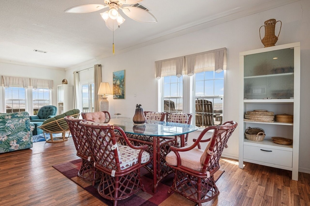 Camelot 2 Bedroom Home