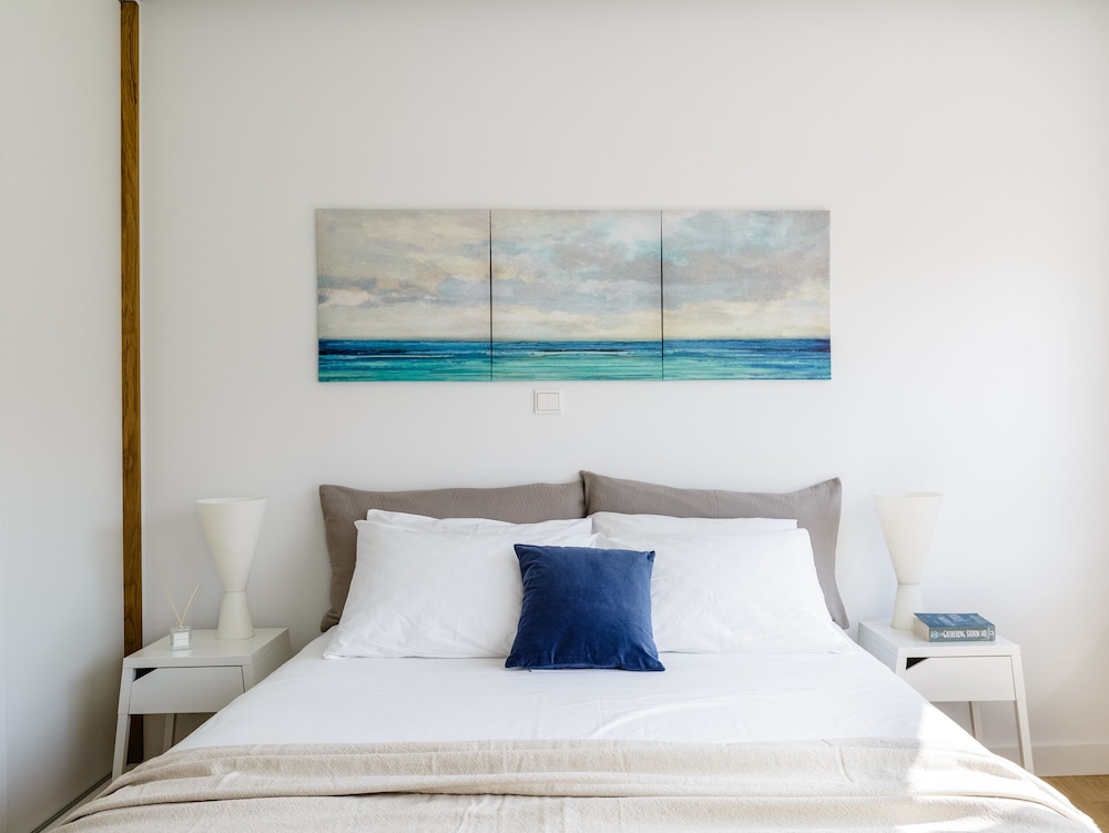 UPSTREET Spacious 2BD Apt Acropolis Museum