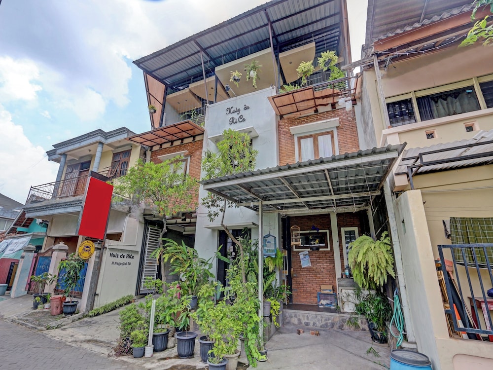 Huiz de RiCo guesthouse syariah