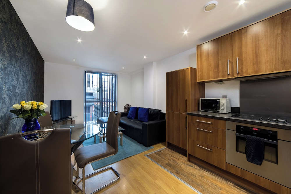 1 Bed Apartment 7, B1 ,By Comfort Zone