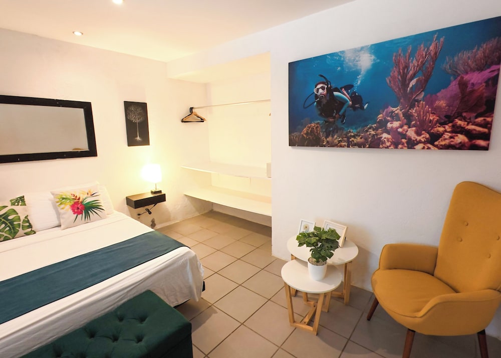 Ocean Lovers Taganga Dive Center& Hostel