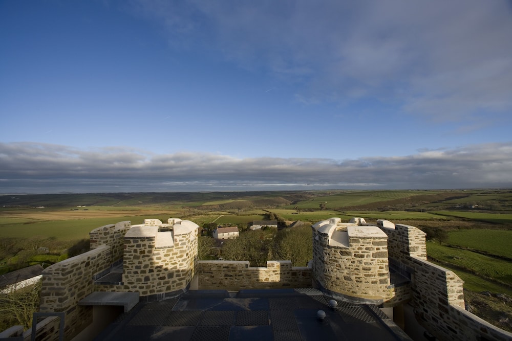 Roch Castle Hotel