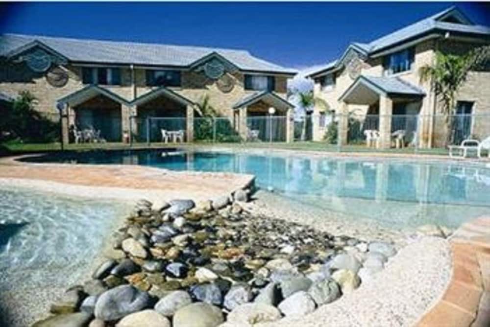 Aqua Villa Resort
