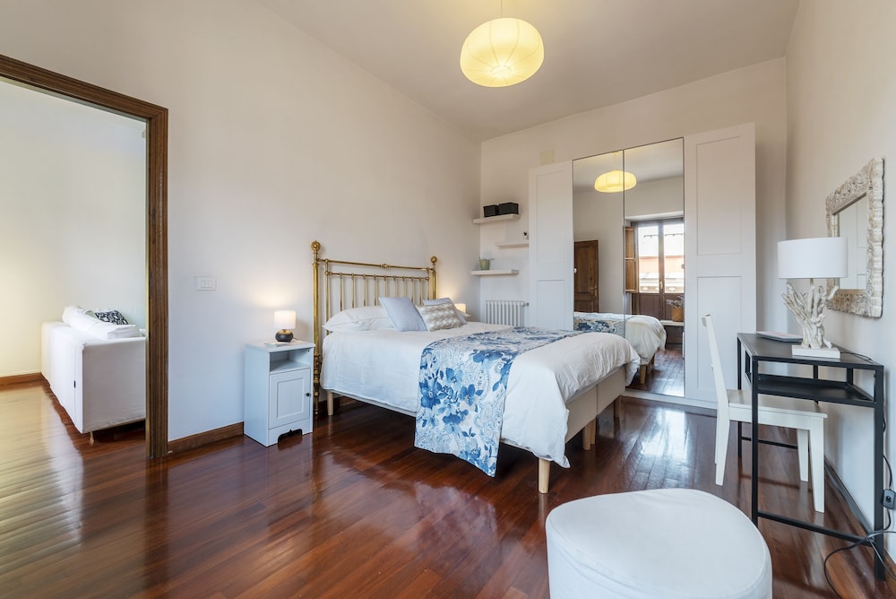 Porta Pia Apartment with Balcony