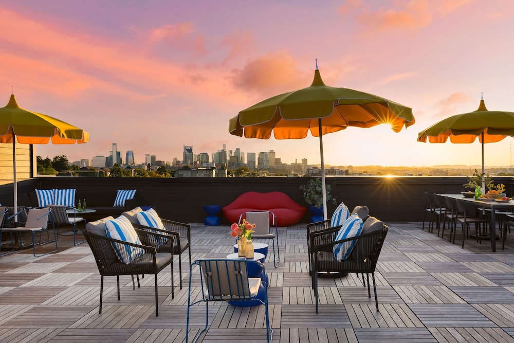 The Carter 206 by Avantstay Mins to Downtown
