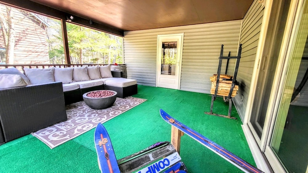Double Diamond Lodge by Avantstay Group Escape w Firepit Patio Activities