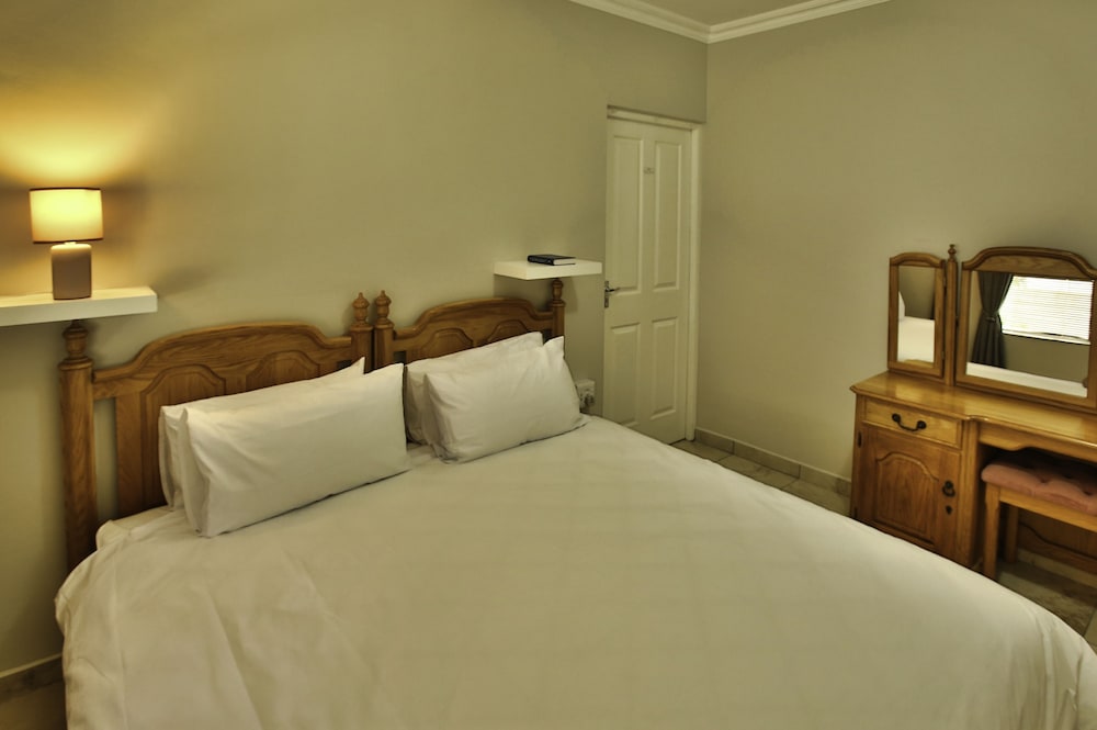 Happy Holiday, Langebaan 6-sleeper view 3