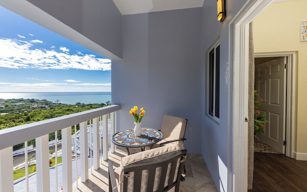 Majestic Heights Bed & Breakfast