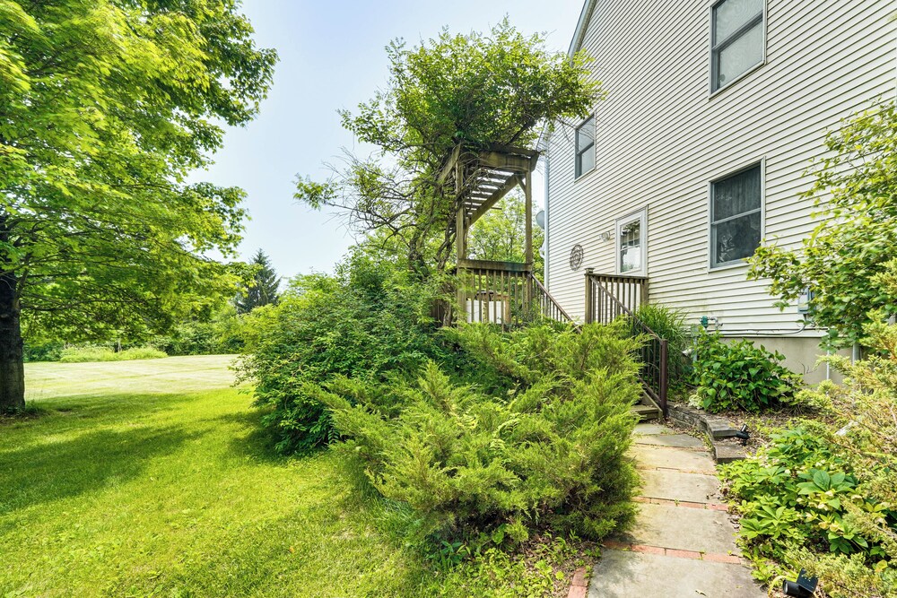 Peaceful Countryside Retreat w/ Yard in Frenchtown