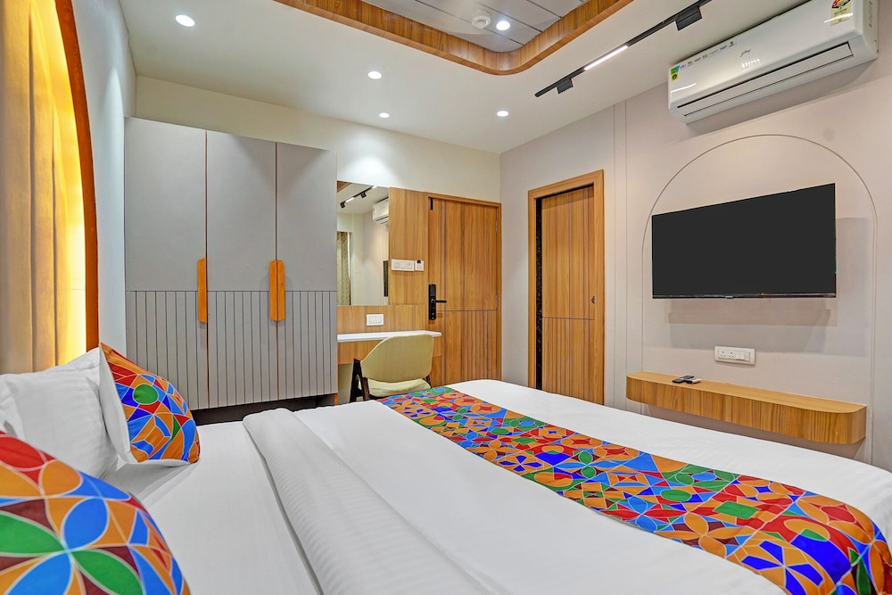 Fabhotel Raj Palace I