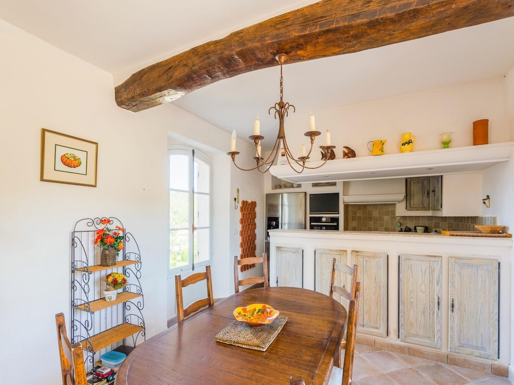 Chateau in Lorgues With Pool & Vineyard Views