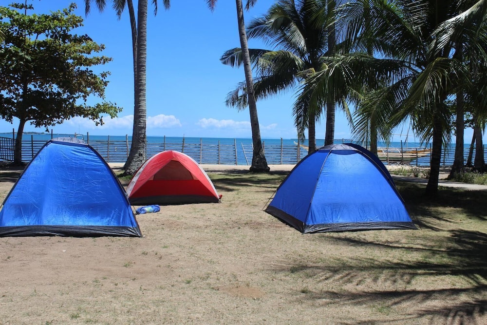 Nichos Island Resort