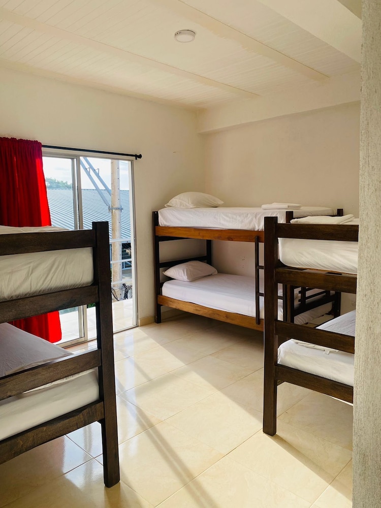 Casa Guiwa Hostel