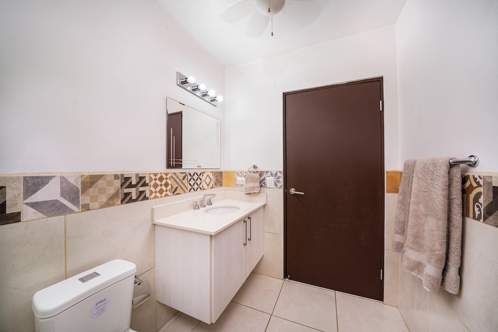 Playa Potrero NEW 2 BR Condo Near to the Beach - Casa Blanca 7