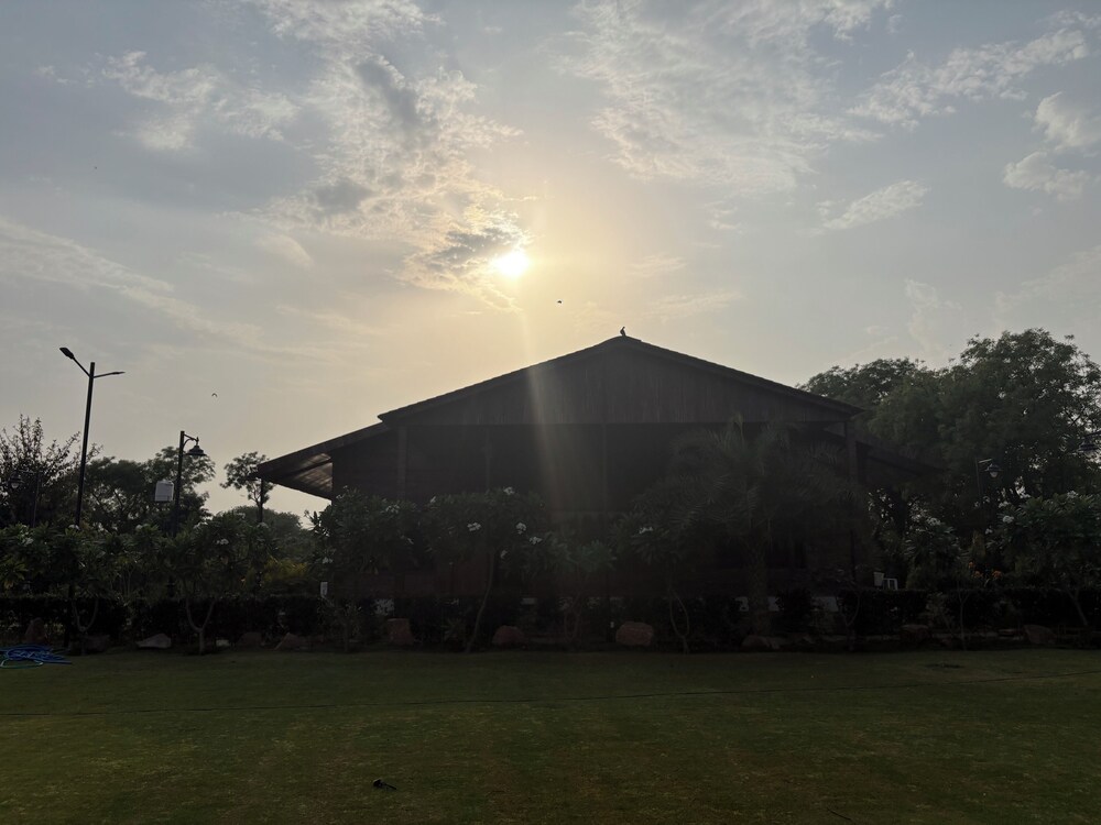 The Greenwood Farm And Lawn -Bijwasan