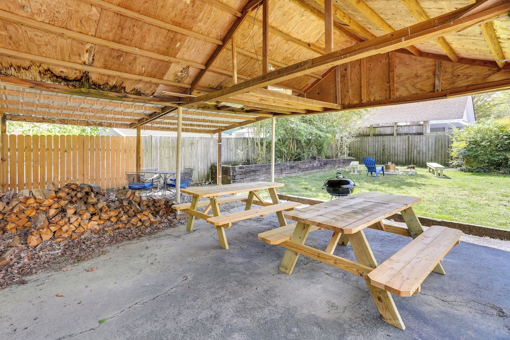 7 Mi to Dtwn: Family Retreat in Chattanooga