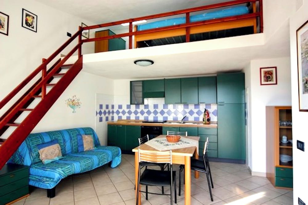 Residence with swimming pool in Ottiolu