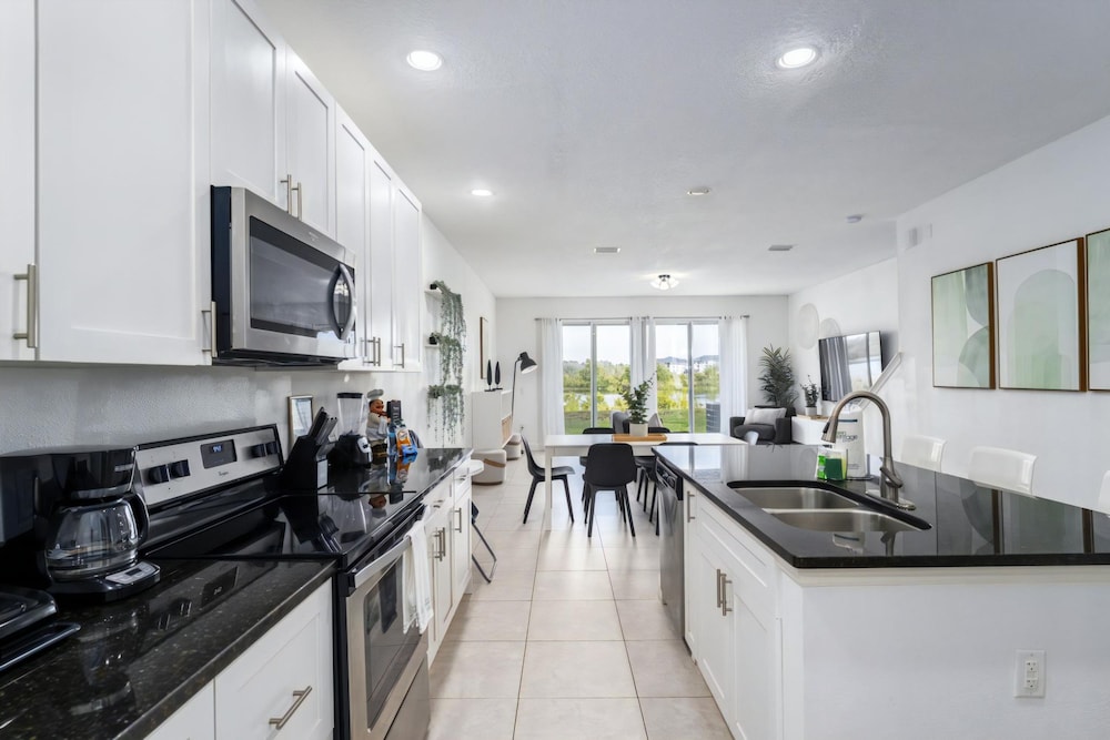Resort 3BR Paradise Minutes From Disney
