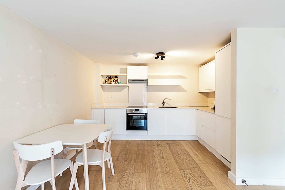 City Relay Sleek Apartment in Belgravia