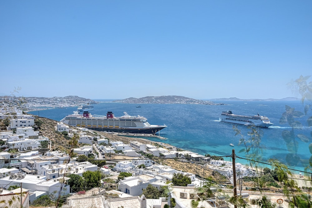 Aloft Suites Mykonos Island
