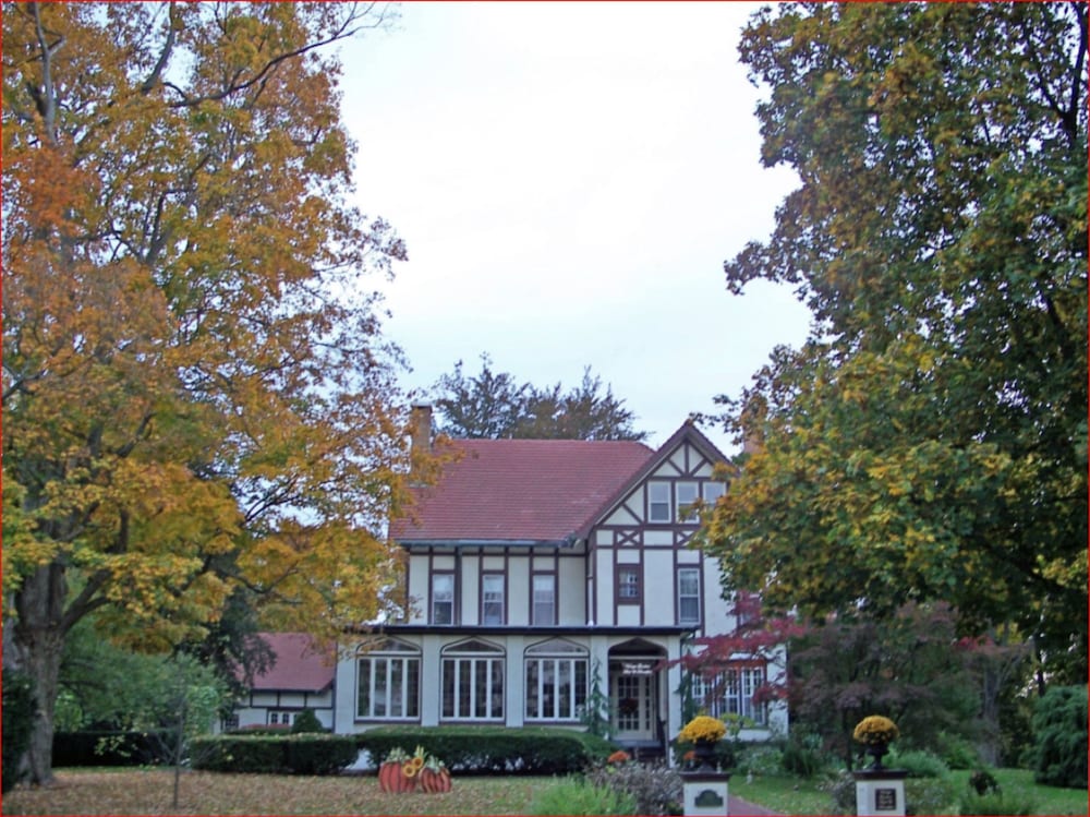 Vintage Gardens Bed & Breakfast