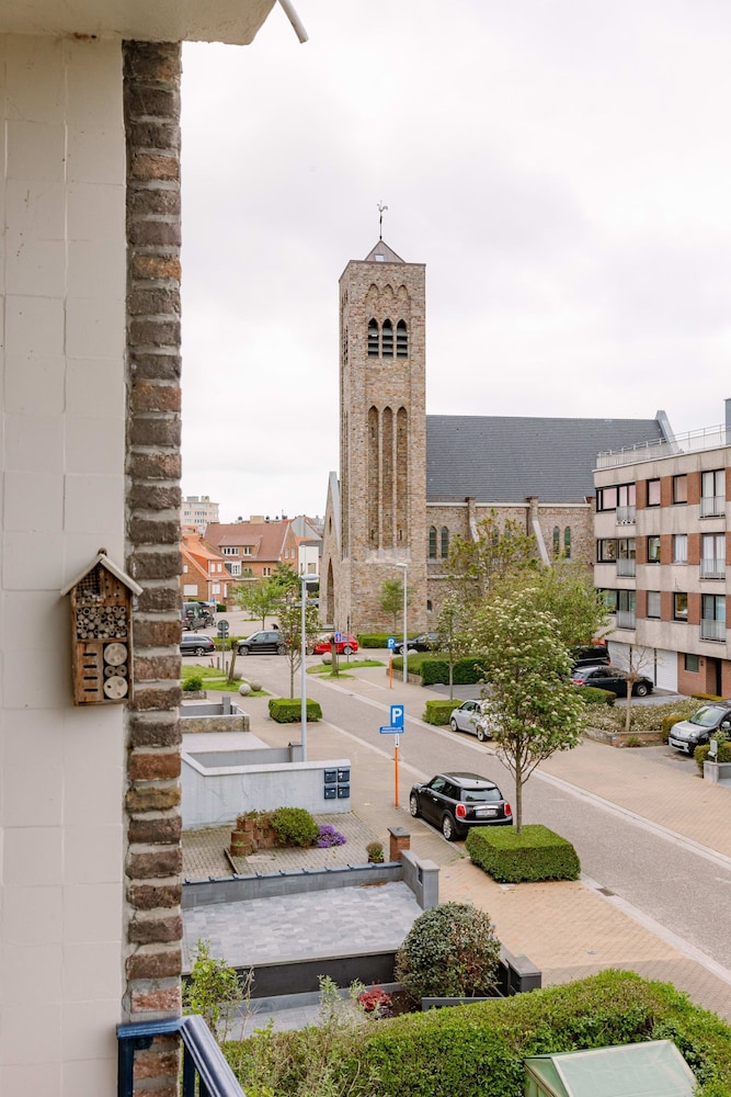 BE OST Roze 36-2 in Oostende